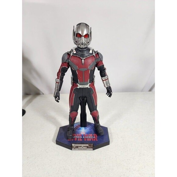 Hot Toys Other - Hot Toys ANT-MAN
